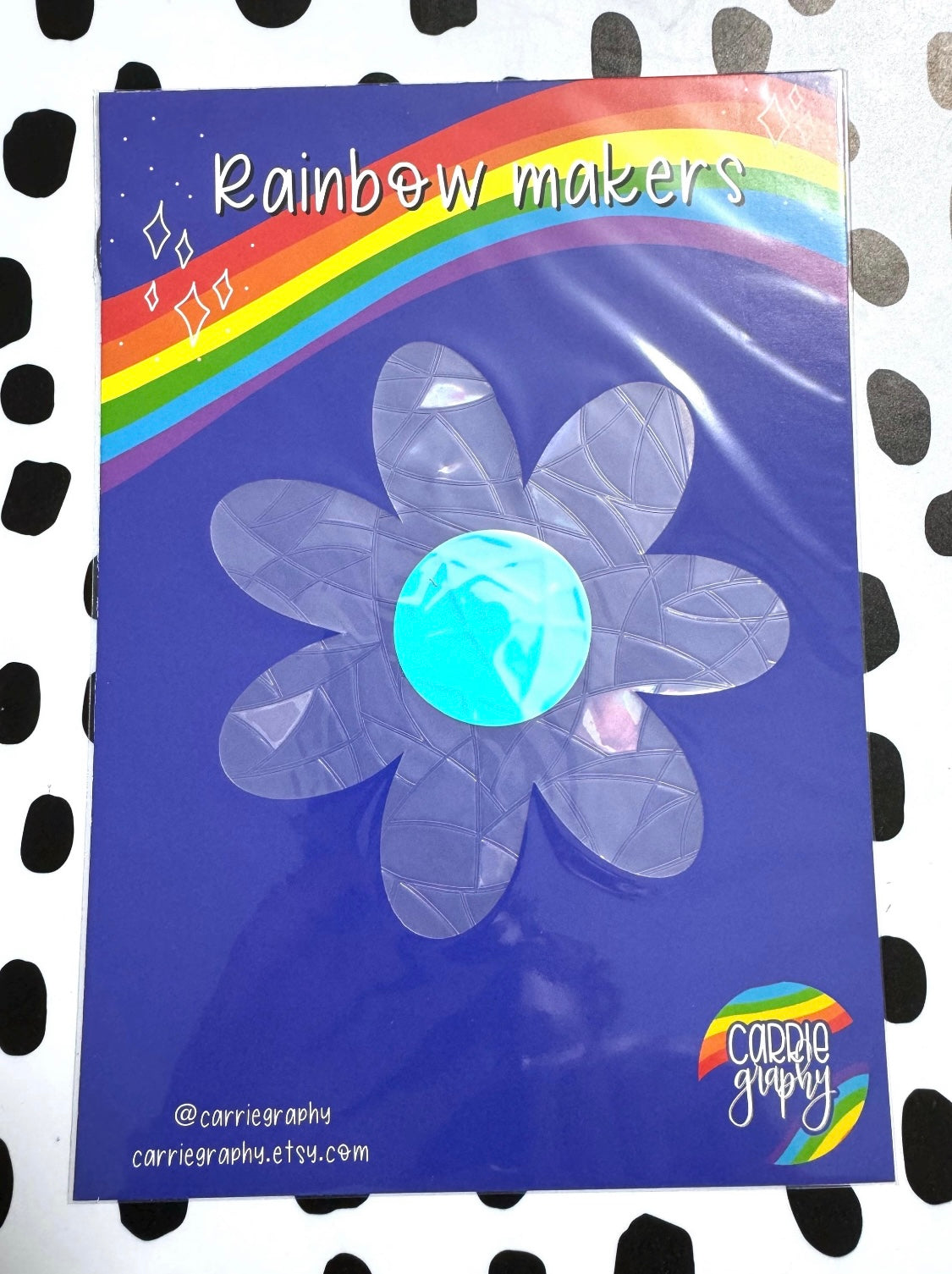 Daisy flower shaped rainbow maker